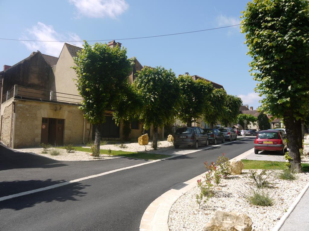 Le Trefle A Quatre Feuilles Hotel Siorac-en-Perigord Exterior photo